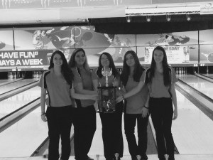 Lady Grizzly bowlers